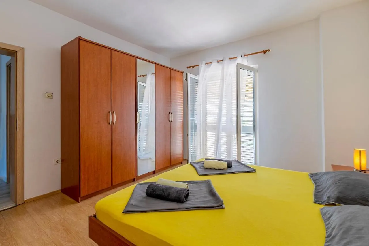 Apartman Dado Bibinje 0*,